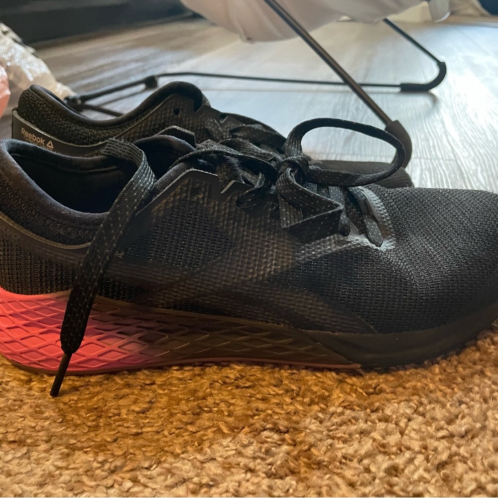Reebok nano gently used womens size 11 men’s size 9